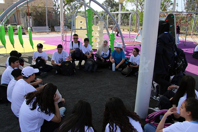 طلّاب طبقة الثوامن من اعدادية دار التربية والعلوم بجولة استكشافية لمعالم جلجولية 